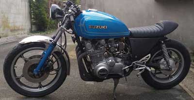 Préparation moto Cafe racer transformation vue gauche